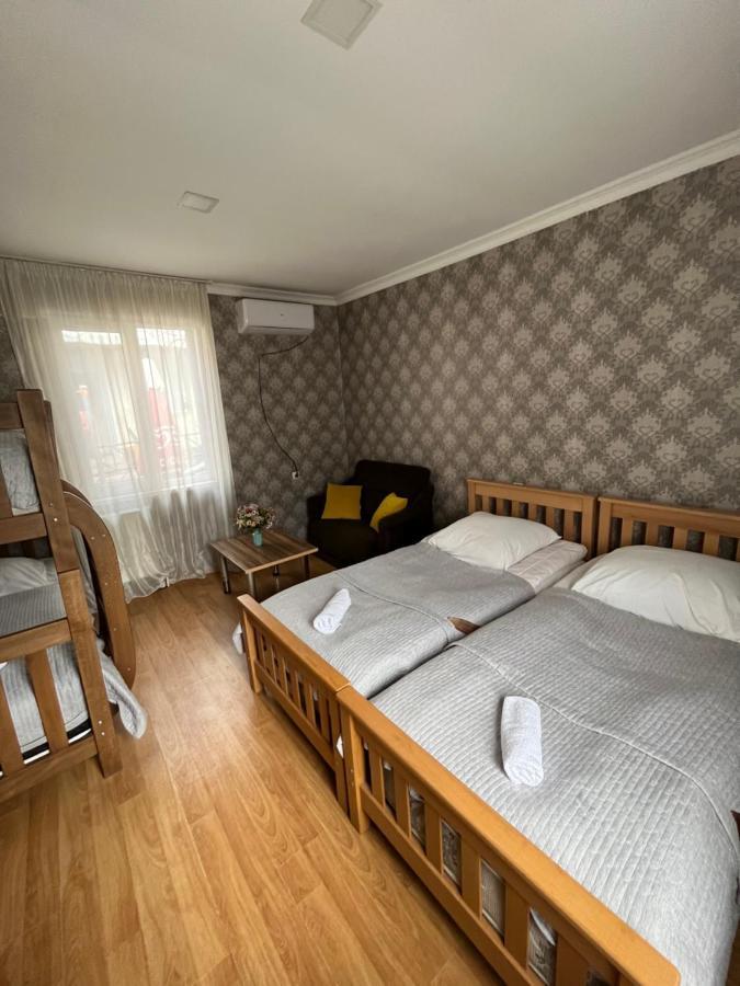 Hillside Guesthouse Borjomi Exterior foto