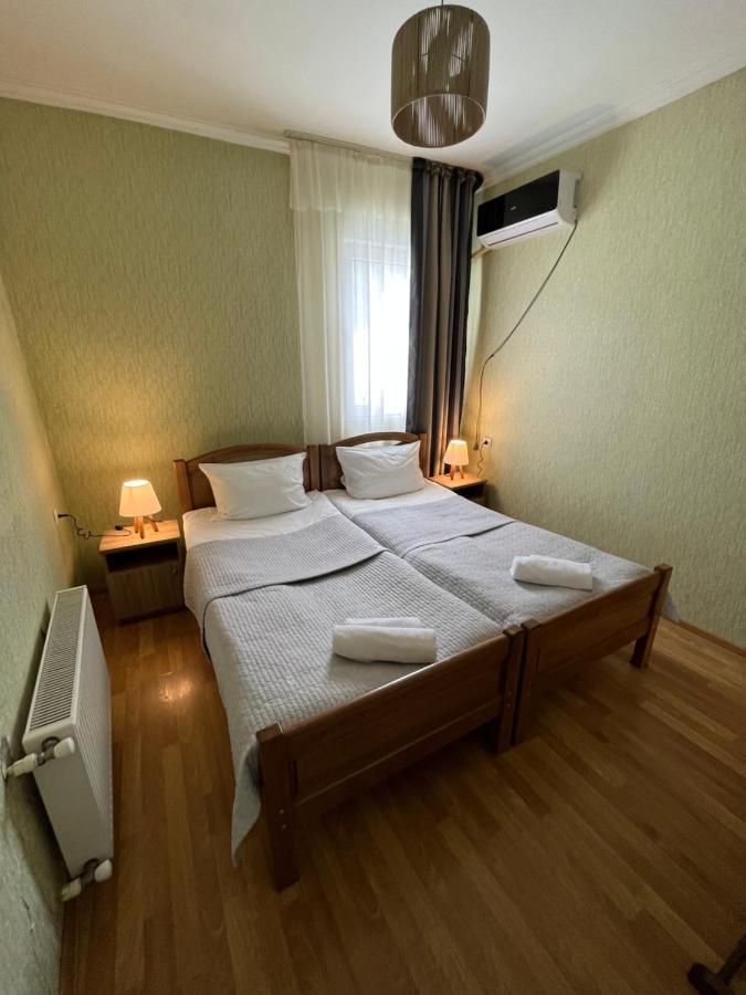 Hillside Guesthouse Borjomi Exterior foto