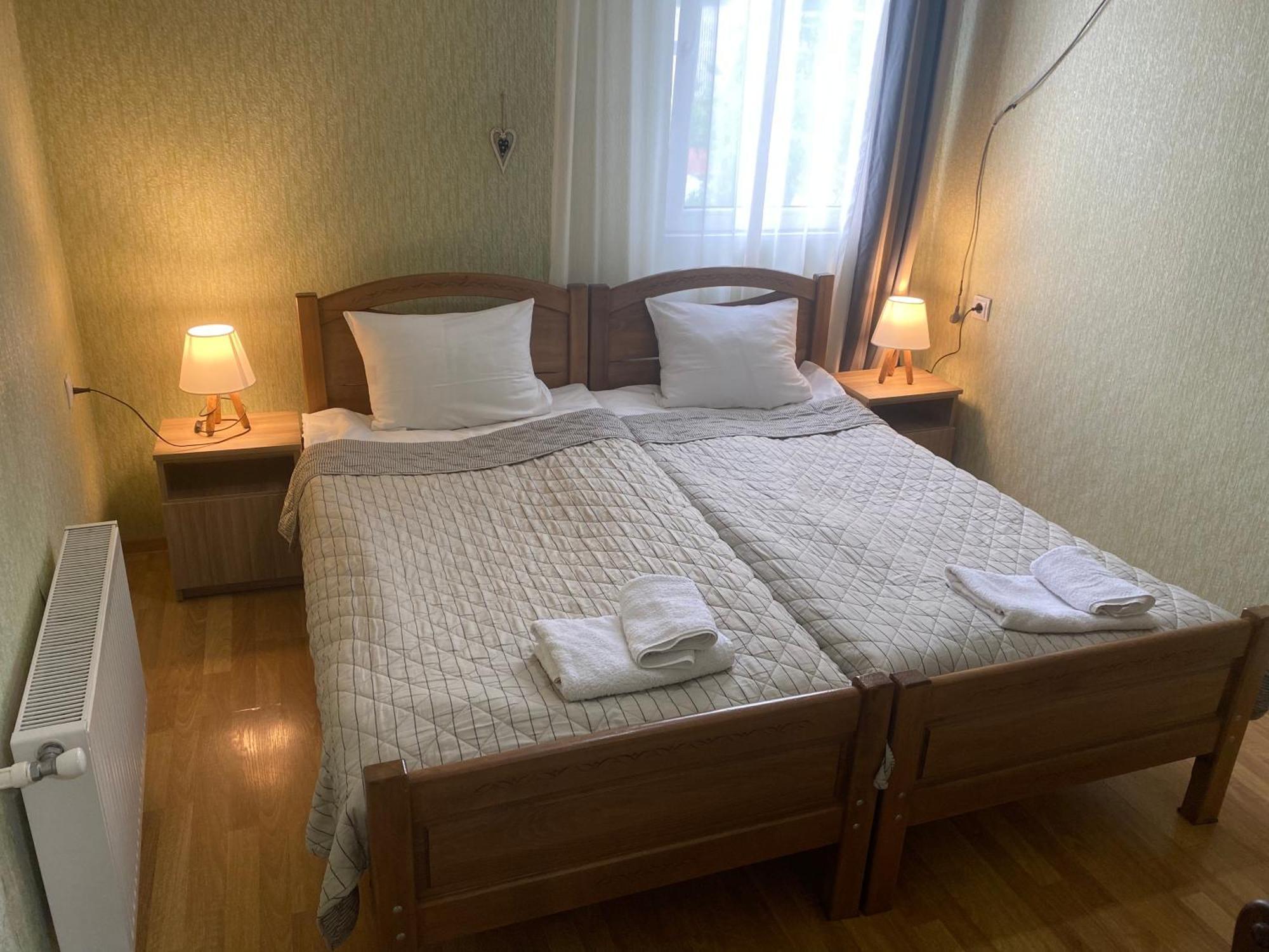 Hillside Guesthouse Borjomi Exterior foto
